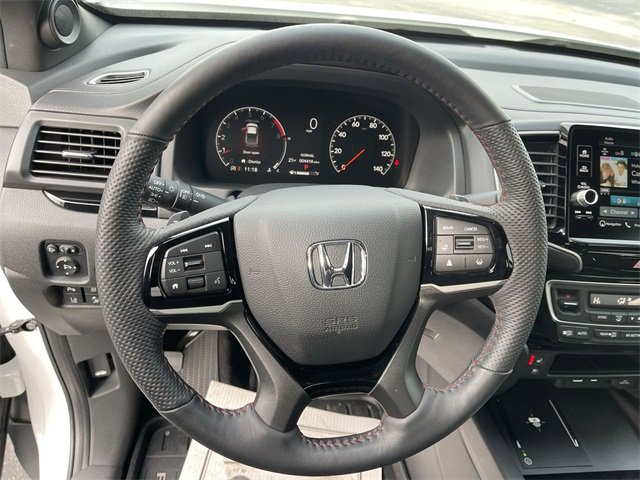 Used 2025 Honda Ridgeline Black Edition image 14