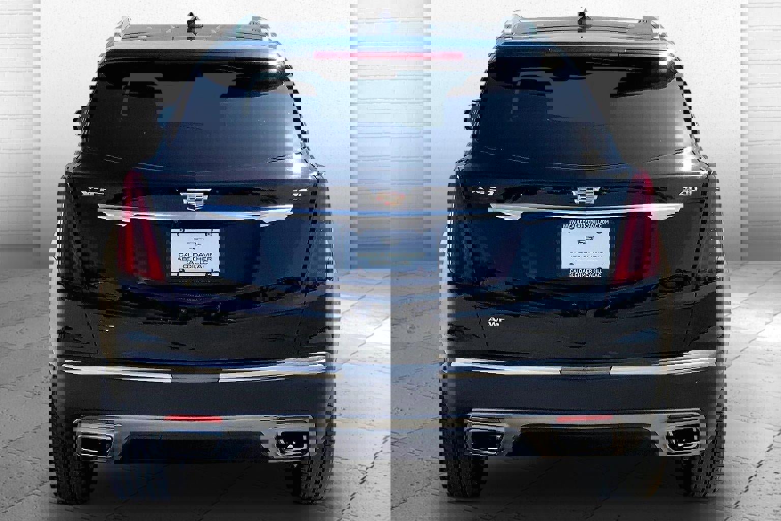 Certified 2025 Cadillac XT5 Premium Luxury image 3