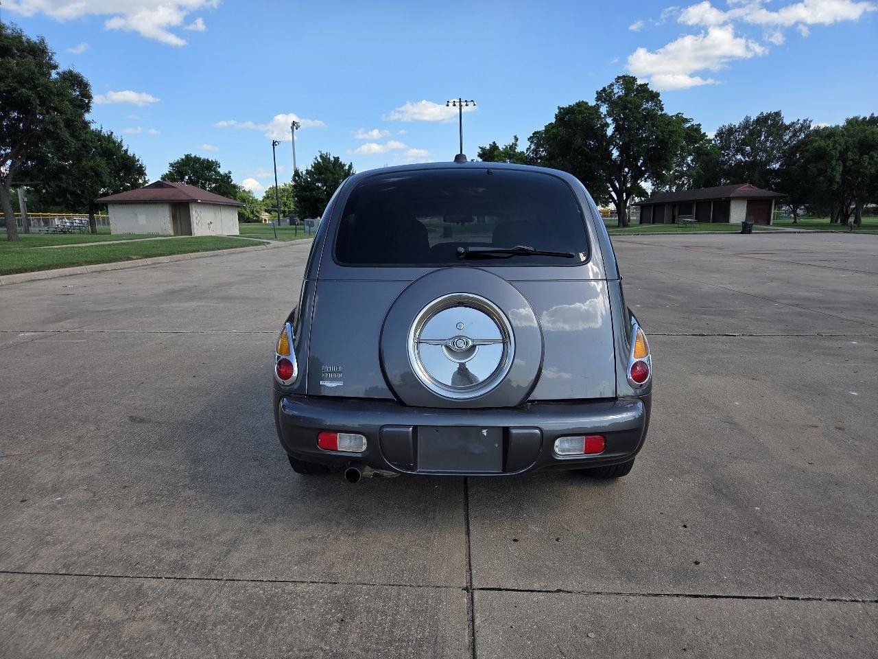 Used 2004 Chrysler PT Cruiser Limited FWD image 28