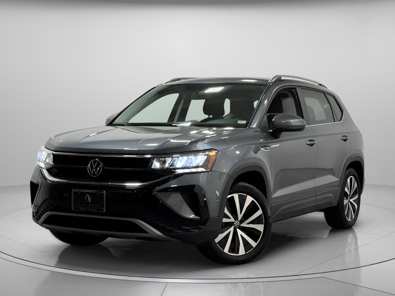 Used 2022 Volkswagen Taos SE image 2