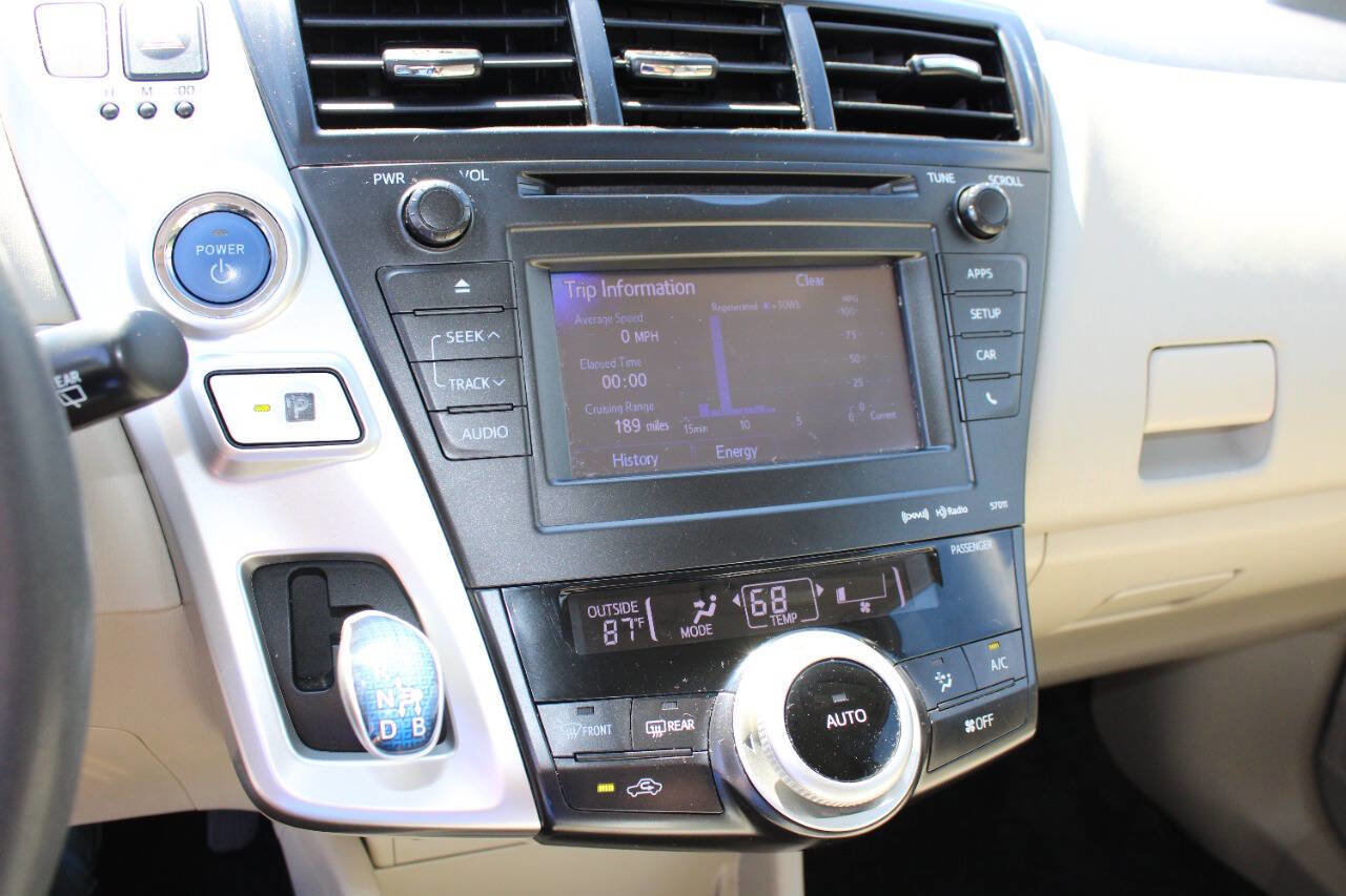 Used 2014 Toyota Prius V Three image 16