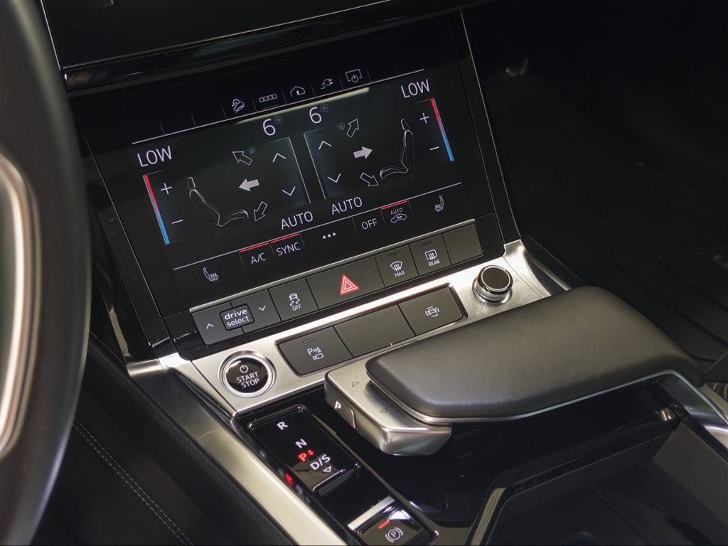 Used 2021 Audi e-tron Premium w/ Convenience Plus Package AWD/4WD image 15