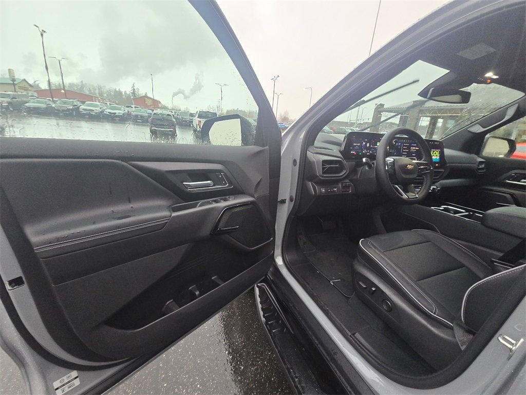Used 2026 Chevrolet Silverado EV LT image 15