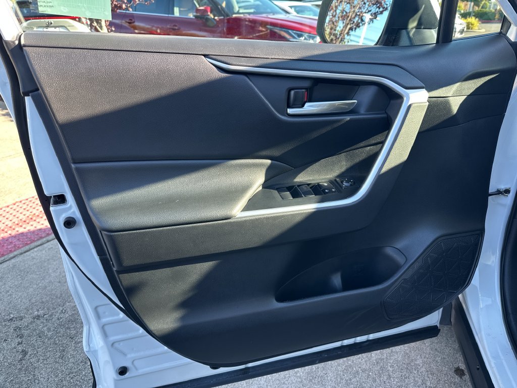Certified 2021 Toyota RAV4 XLE AWD/4WD image 11