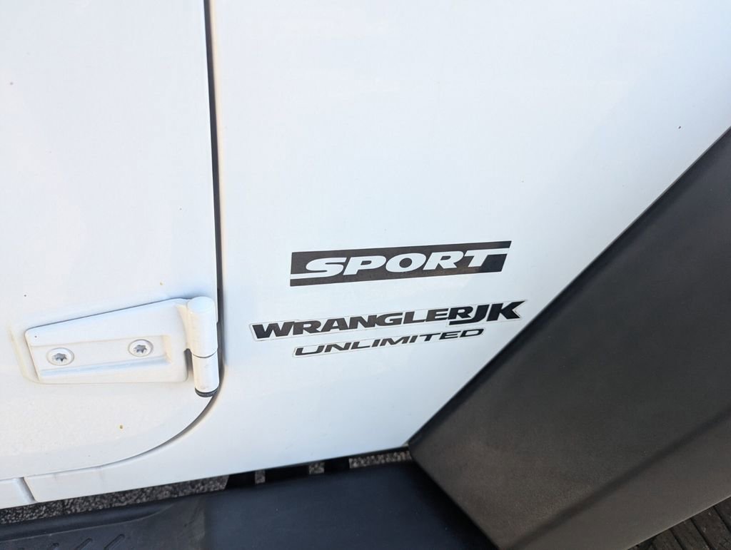 Used 2018 Jeep Wrangler Unlimited Sport S AWD/4WD image 18