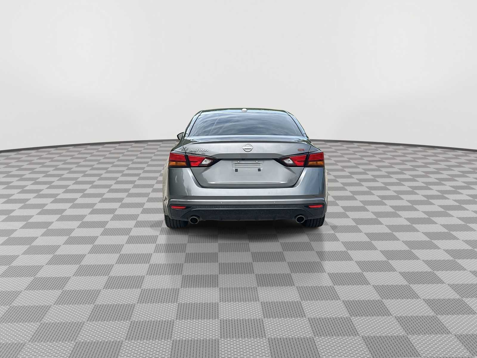 Used 2024 Nissan Altima 2.5 SR w/ SR Premium Package FWD image 5