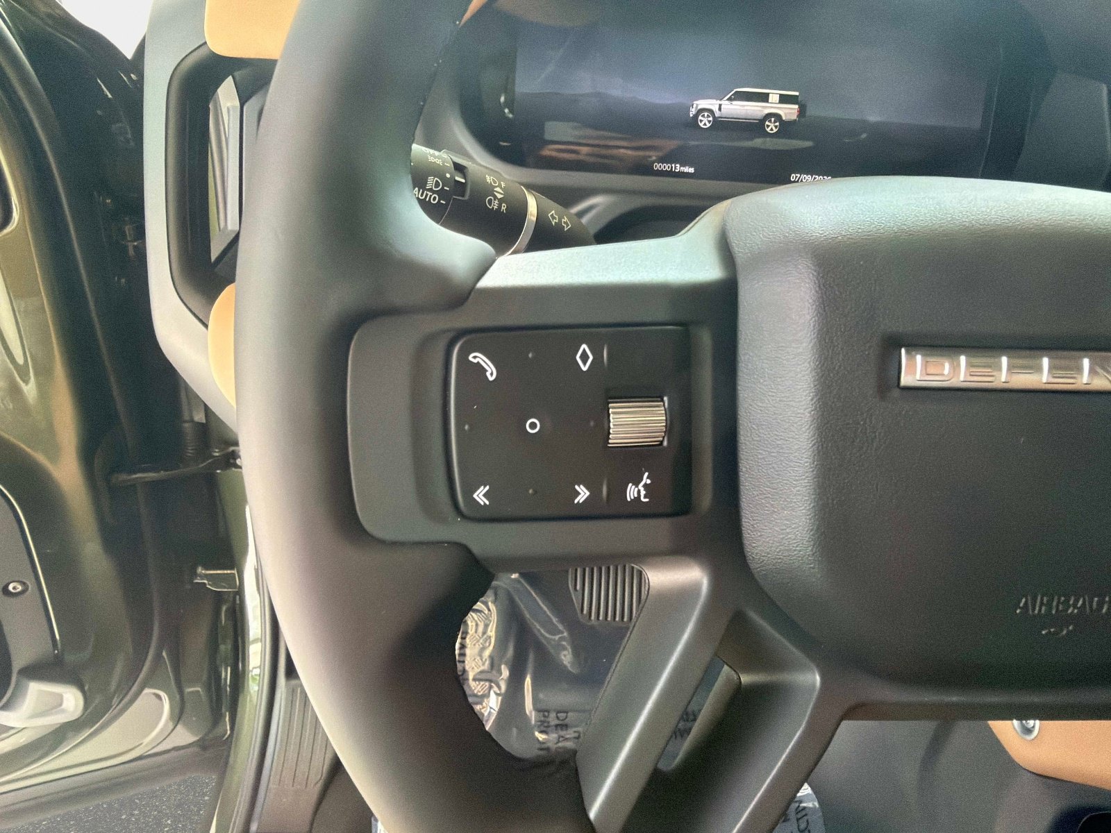New 2026 Land Rover Defender 130 S AWD/4WD image 28