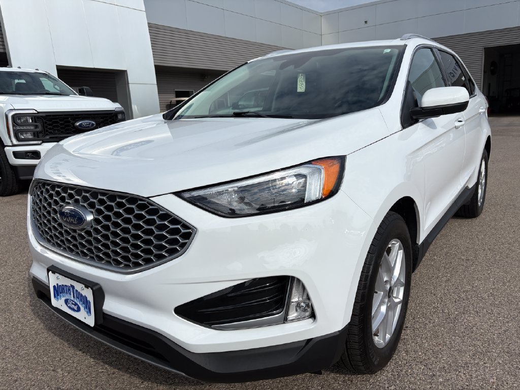 Used 2024 Ford Edge SEL w/ Convenience Package AWD/4WD image 3