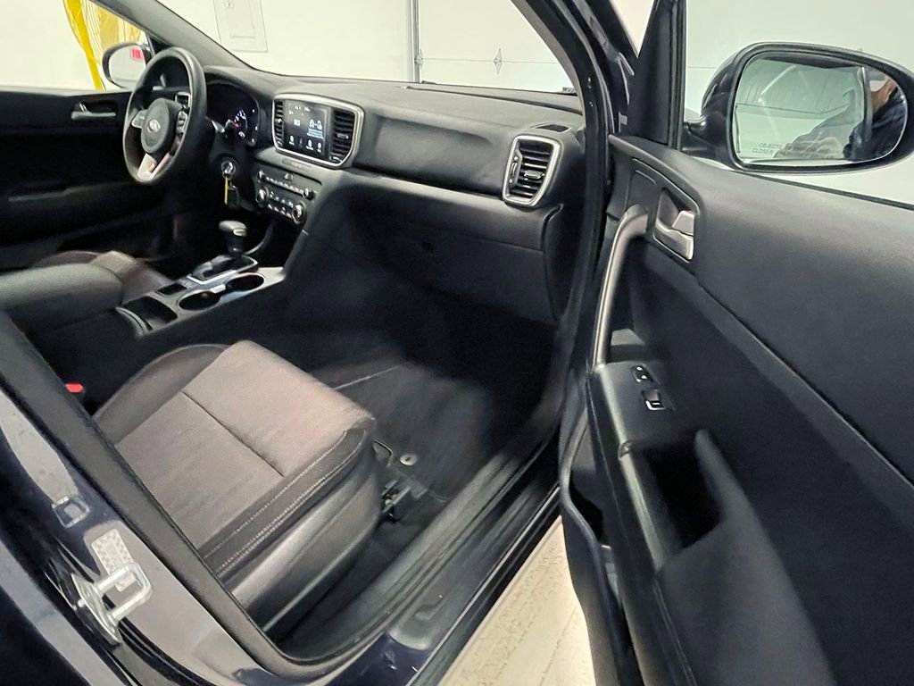 Used 2020 Kia Sportage LX image 22