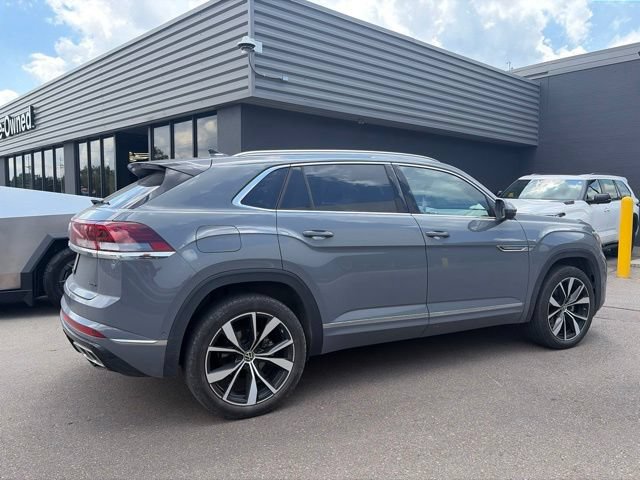 Certified 2024 Volkswagen Atlas Cross Sport SEL Premium R-Line AWD/4WD image 3