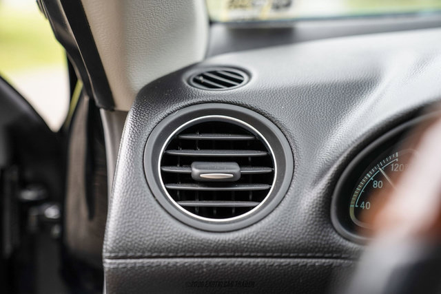 Used 2004 Mercedes-Benz SL 500 image 54