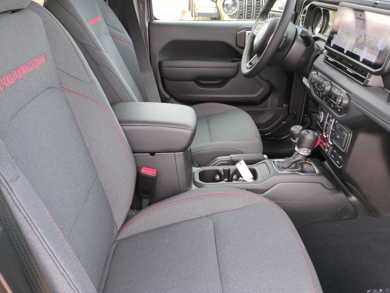 New 2025 Jeep Wrangler Unlimited Rubicon w/ Safety Group AWD/4WD image 19