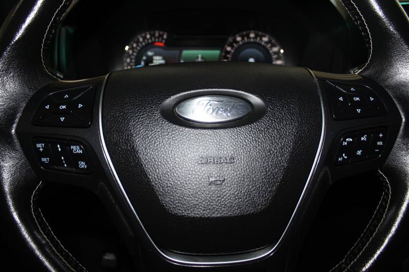 Used 2016 Ford Explorer Platinum AWD/4WD image 17
