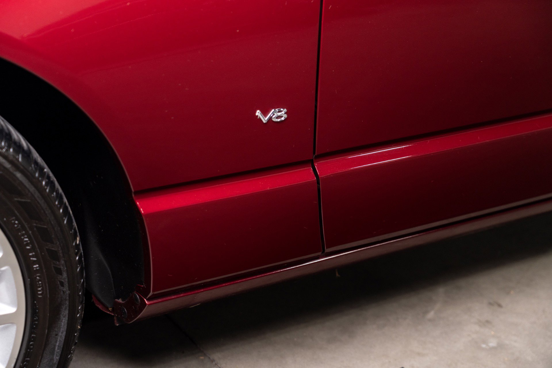 Used 2004 Ford Thunderbird Deluxe image 36