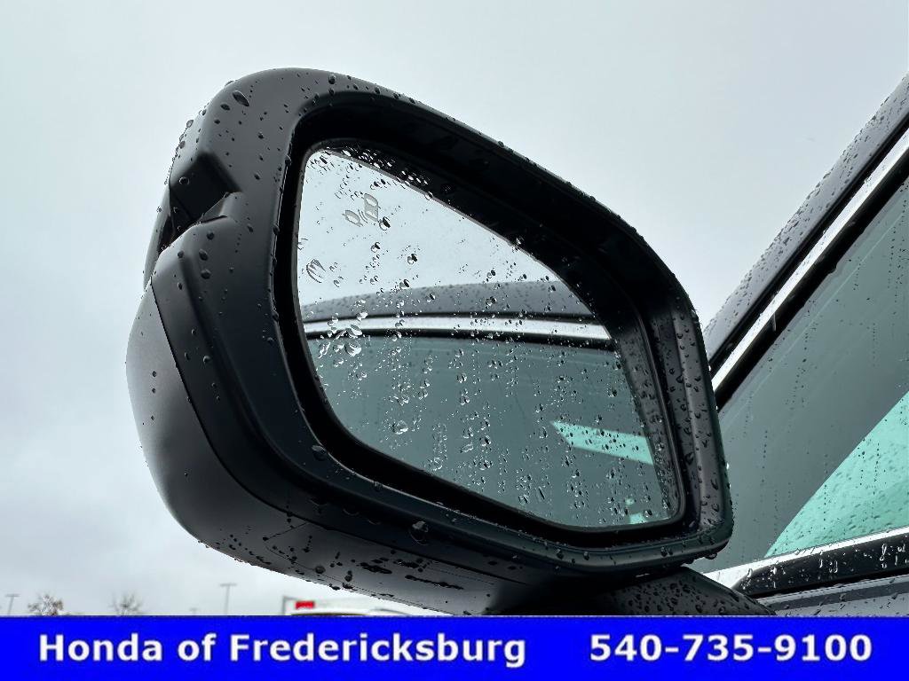 Used 2025 Honda CR-V Sport-L image 11