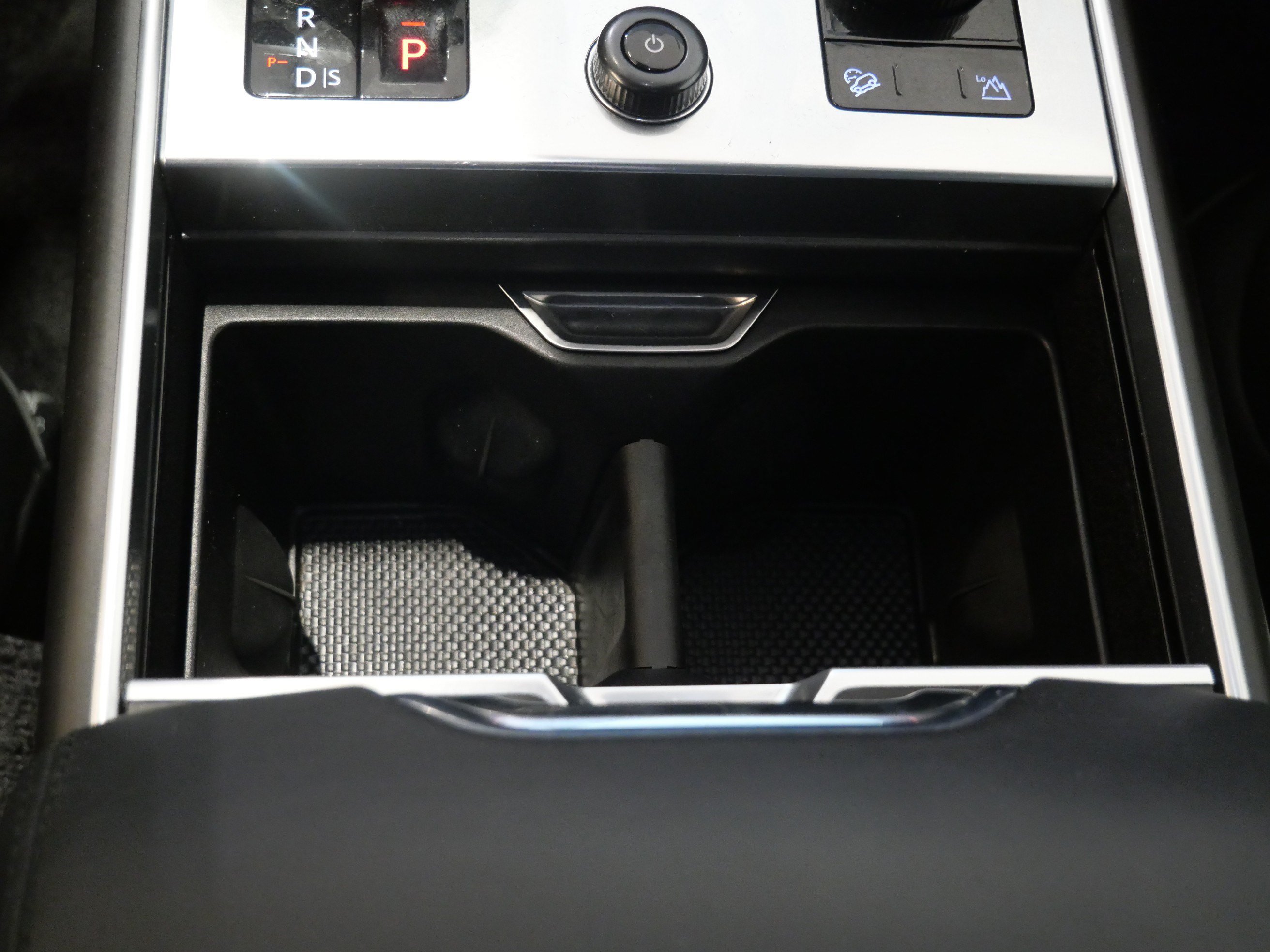 Certified 2023 Land Rover Range Rover SV AWD/4WD image 25