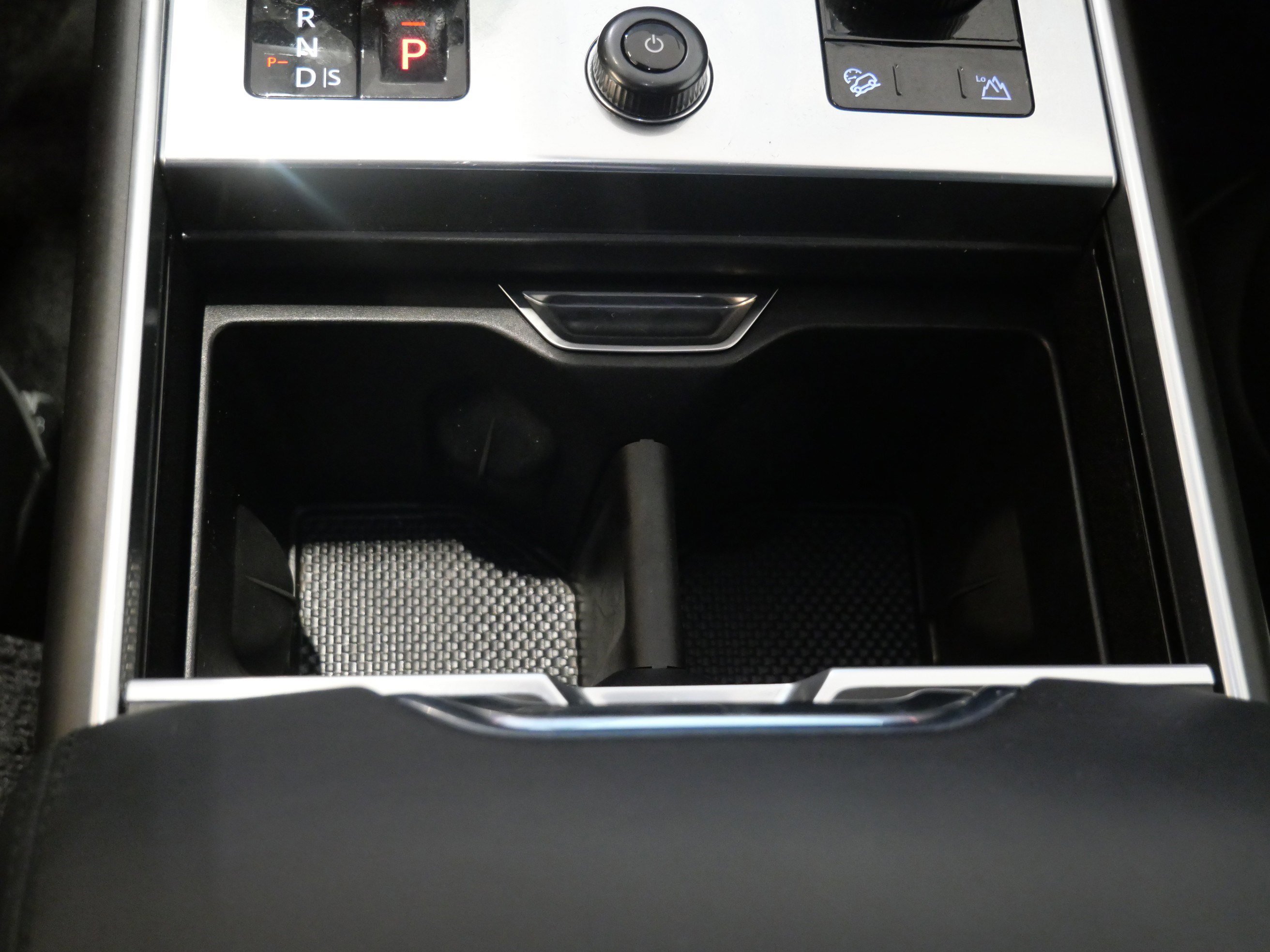 Certified 2023 Land Rover Range Rover SV AWD/4WD image 25