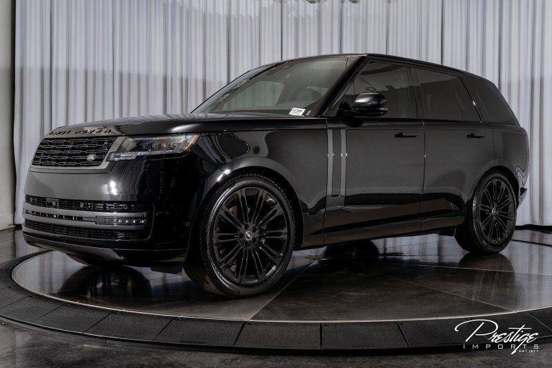 Used 2025 Land Rover Range Rover SE image 9
