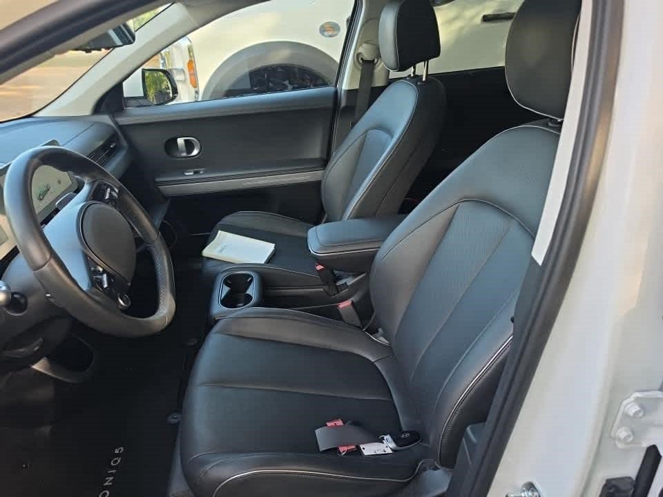 Used 2024 Hyundai Ioniq 5 Limited AWD/4WD image 2