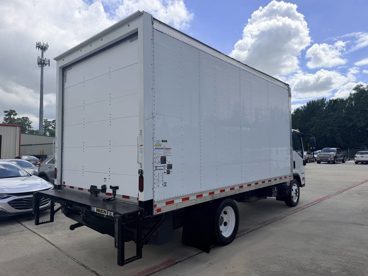 Used 2024 Isuzu NPR RWD image 7