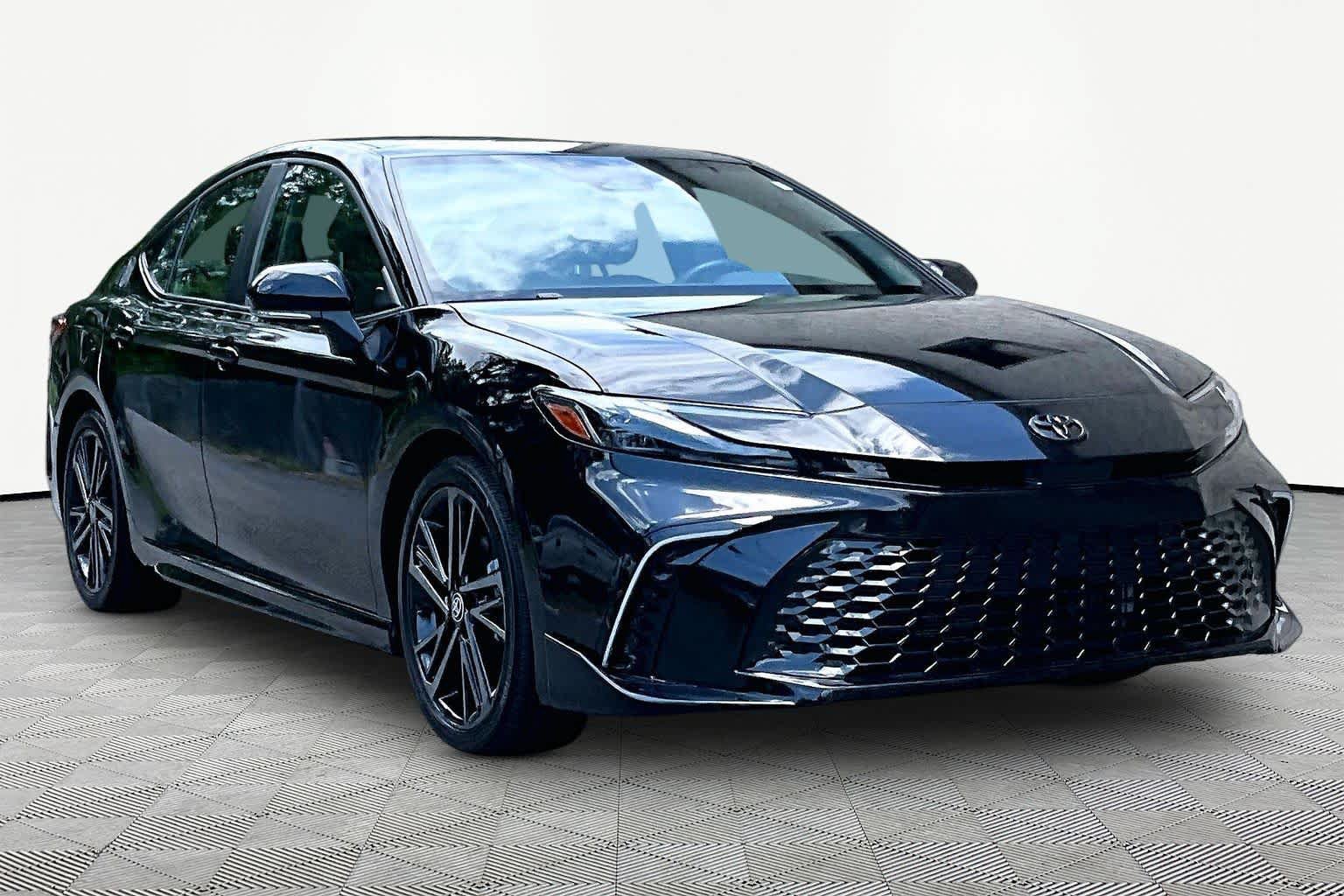 Certified 2025 Toyota Camry XSE FWD image 3
