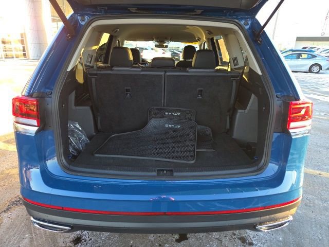 Used 2025 Volkswagen Atlas SE image 25