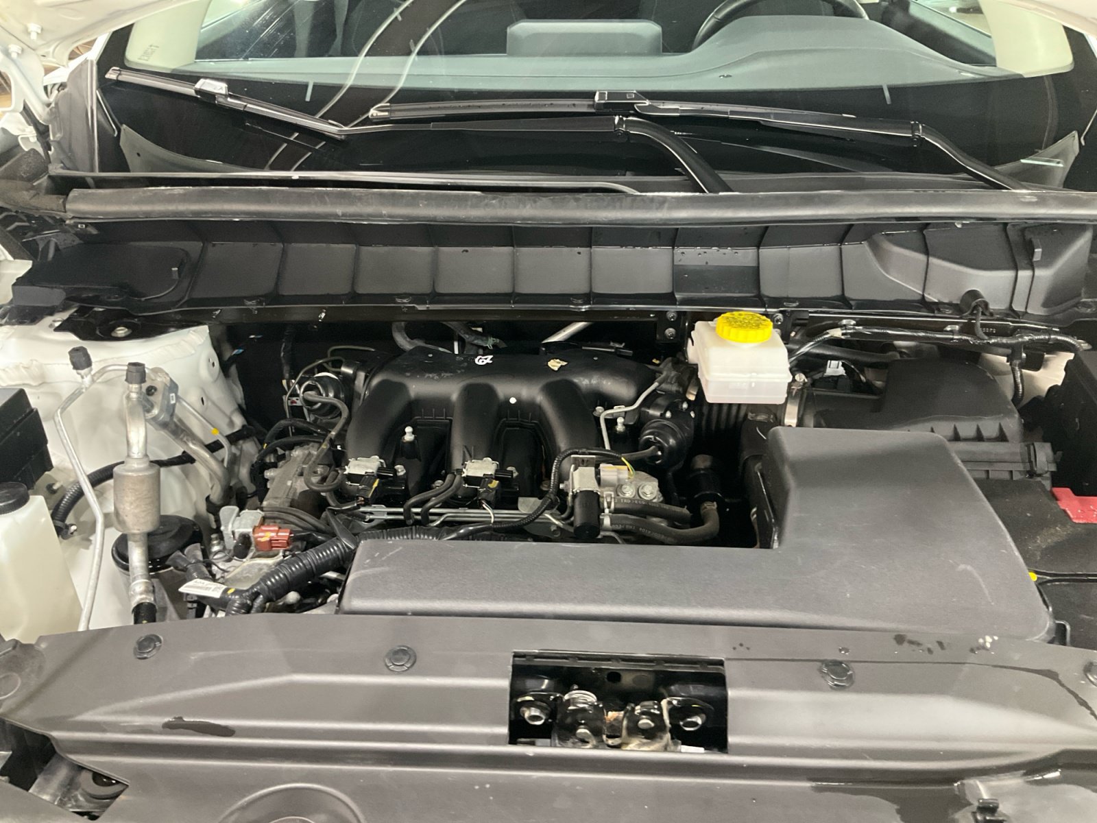 Used 2024 Nissan Pathfinder SV AWD/4WD image 32