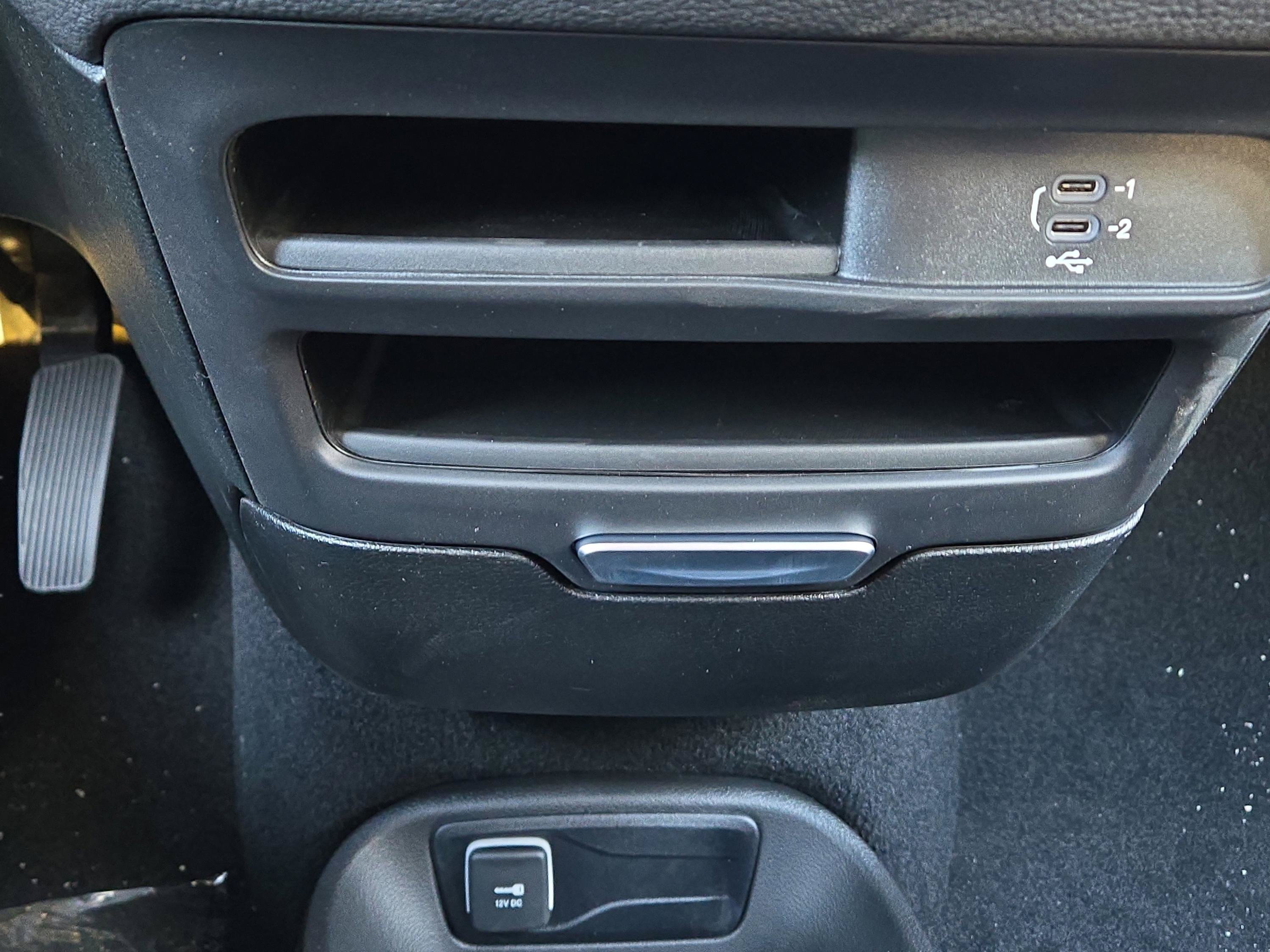 New 2026 Chrysler Pacifica Select w/ S Appearance Package image 30