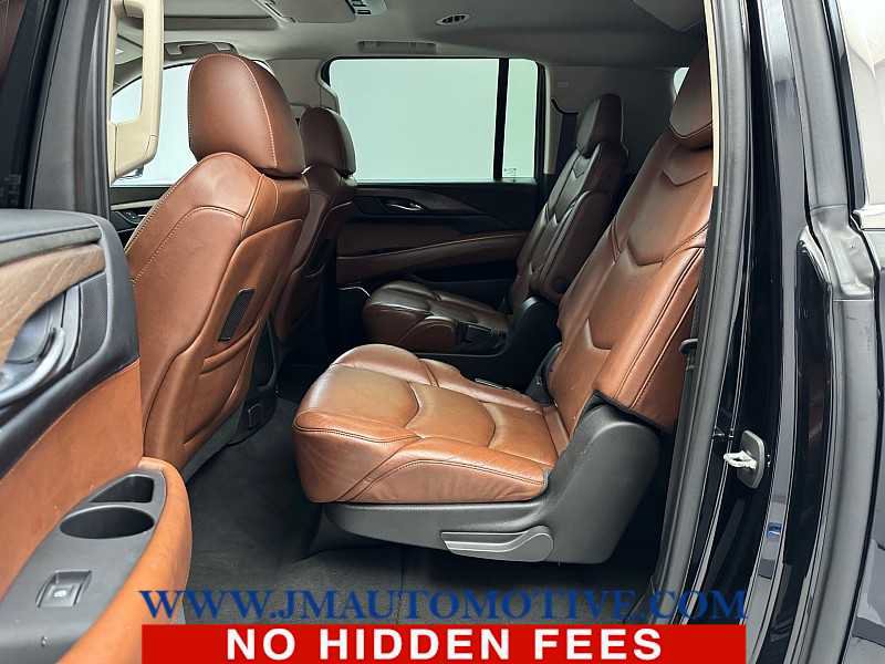 Used 2019 Cadillac Escalade ESV Luxury AWD/4WD image 14
