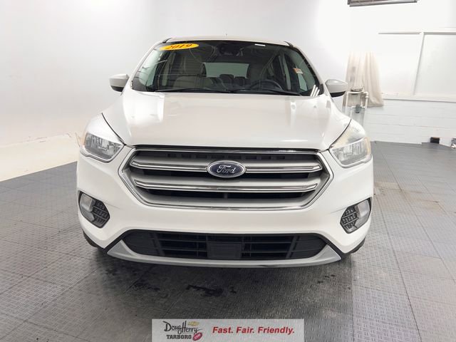 Used 2019 Ford Escape SE FWD image 2