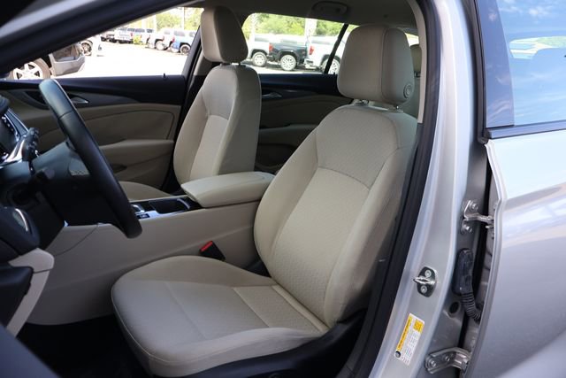 Used 2018 Buick Regal Preferred w/ Sights and Sounds Package image 13