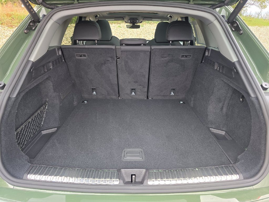 Certified 2025 Audi Q5 Prestige AWD/4WD image 12