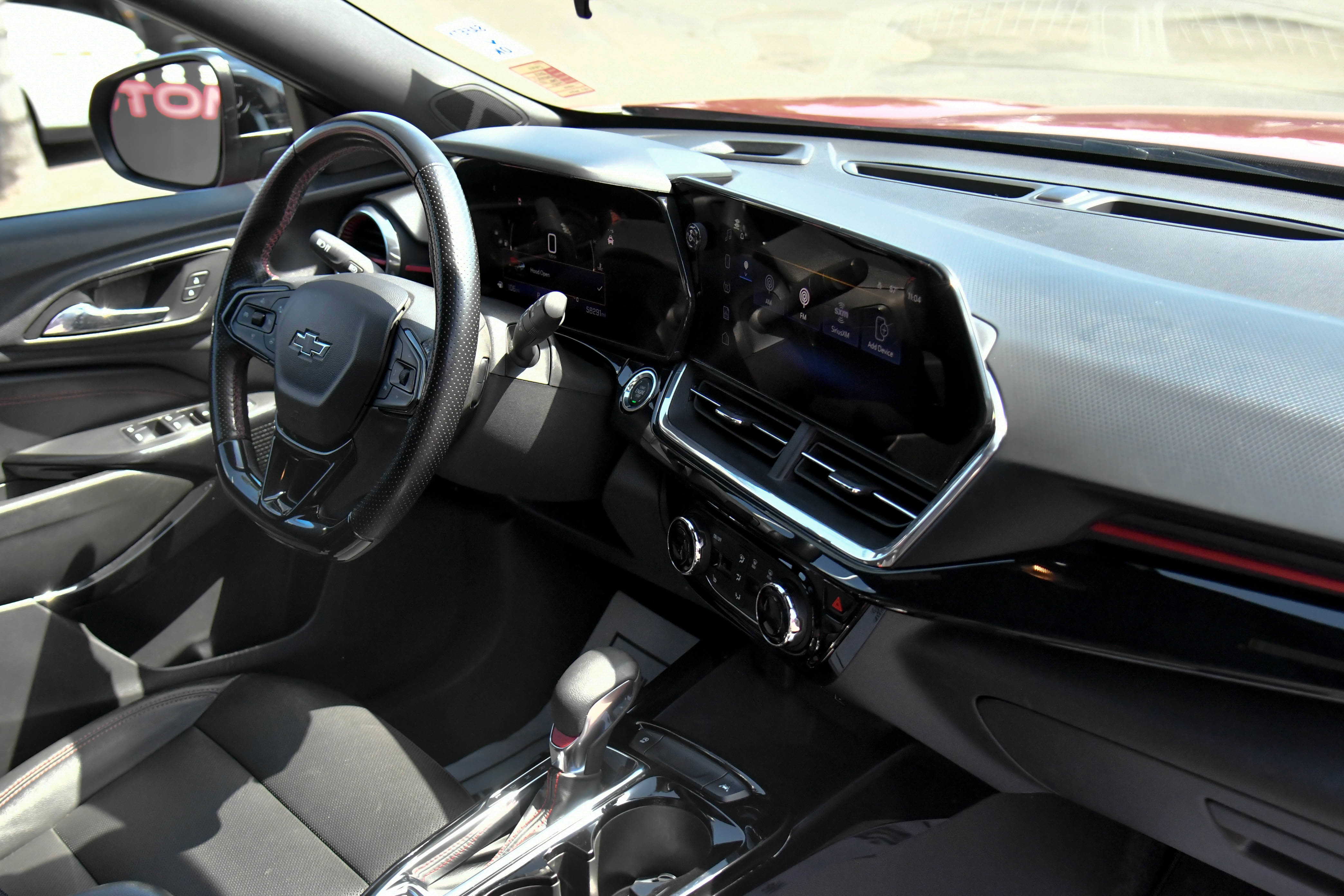Used 2024 Chevrolet Trax RS w/ Driver Confidence Package FWD image 43