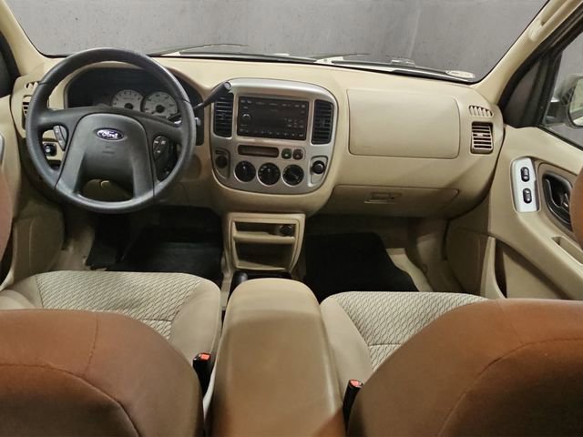 Used 2003 Ford Escape XLT AWD/4WD video 2
