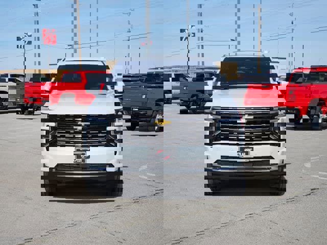 New 2026 Chevrolet Suburban High Country image 2