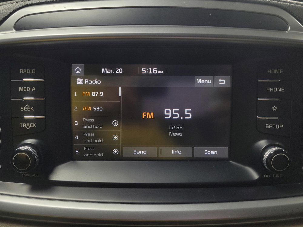 Used 2020 Kia Sorento LX FWD image 25