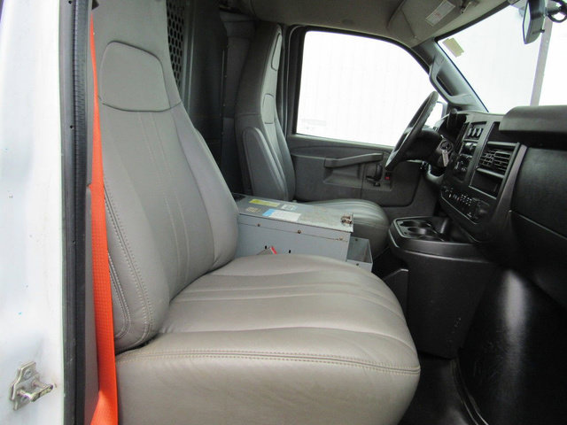 Used 2017 Chevrolet Express 2500 RWD image 14