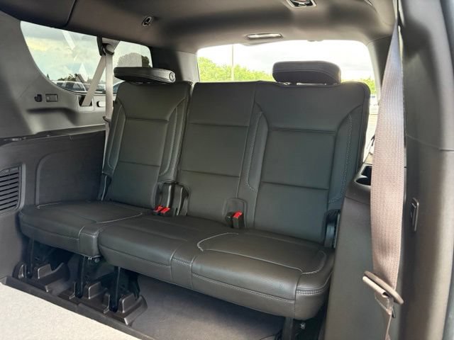 Used 2023 GMC Yukon XL Denali w/ Advanced Technology Package AWD/4WD image 16