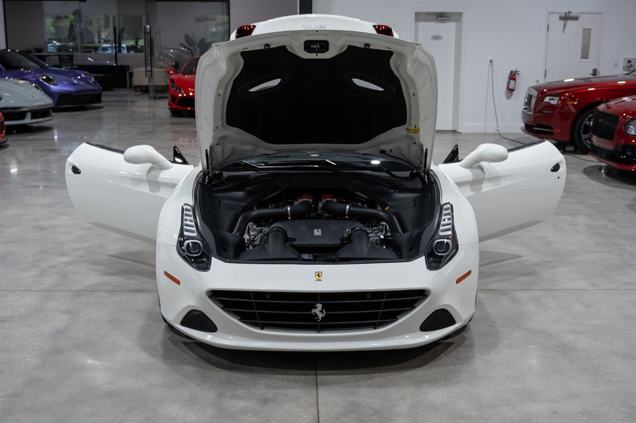 Used 2016 Ferrari California T RWD image 40