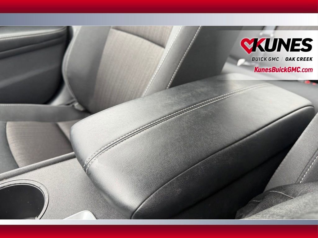 Used 2025 Nissan Altima 2.5 SV FWD image 19