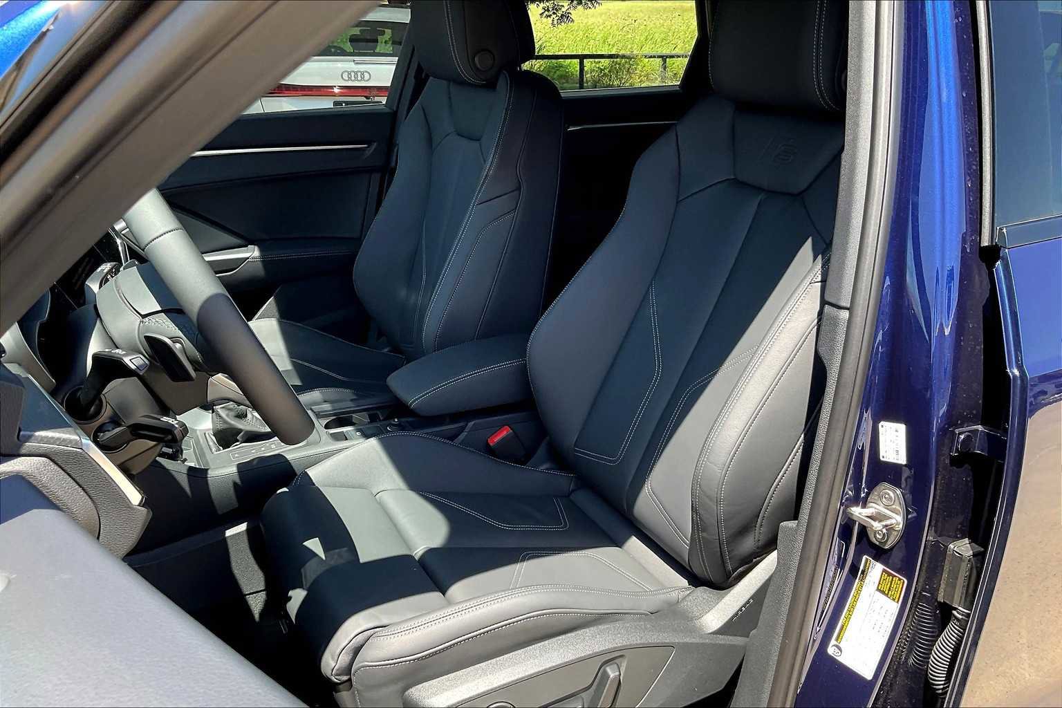 New 2025 Audi Q3 2.0T Premium image 9