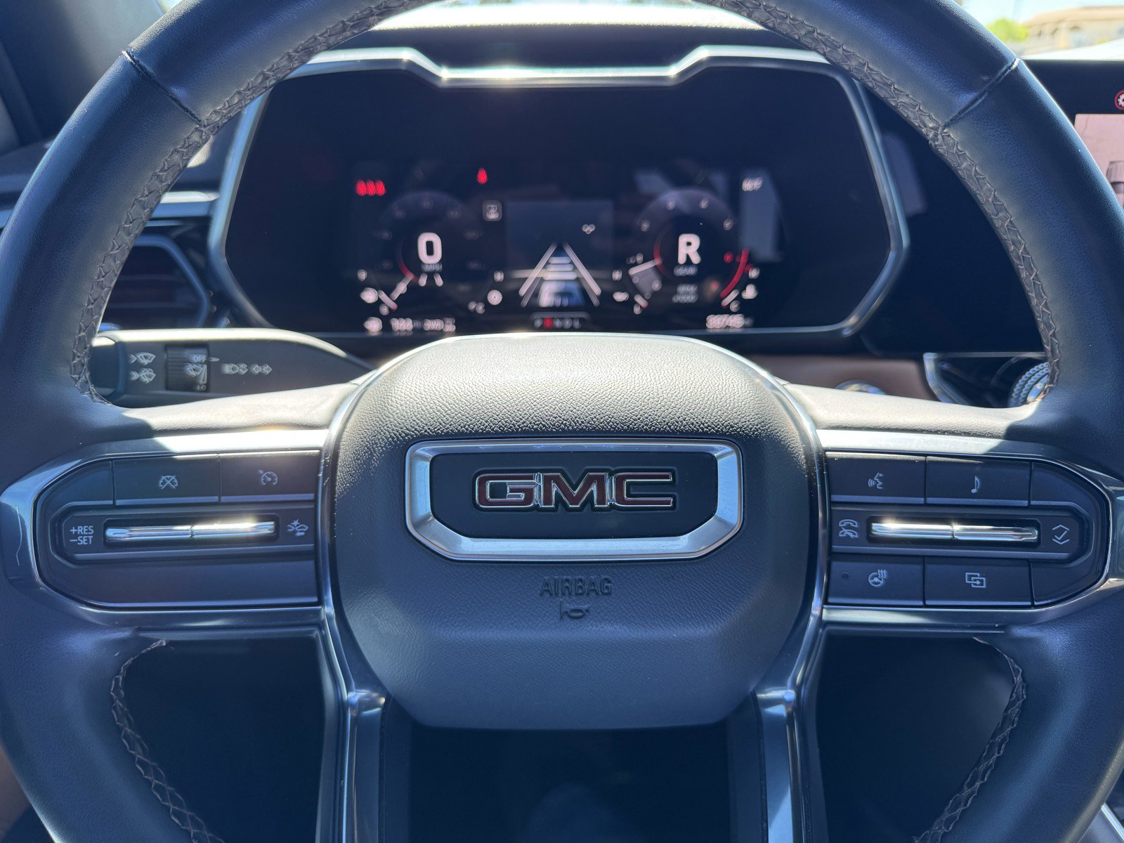 Used 2024 GMC Canyon AT4 w/ AT4 Premium Package image 23