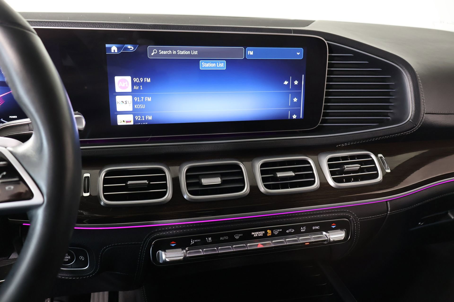 Used 2024 Mercedes-Benz GLE 450 4MATIC image 5