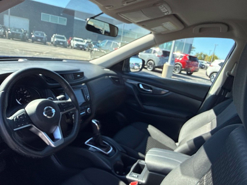 Used 2018 Nissan Rogue SV w/ Premium Package AWD/4WD image 20