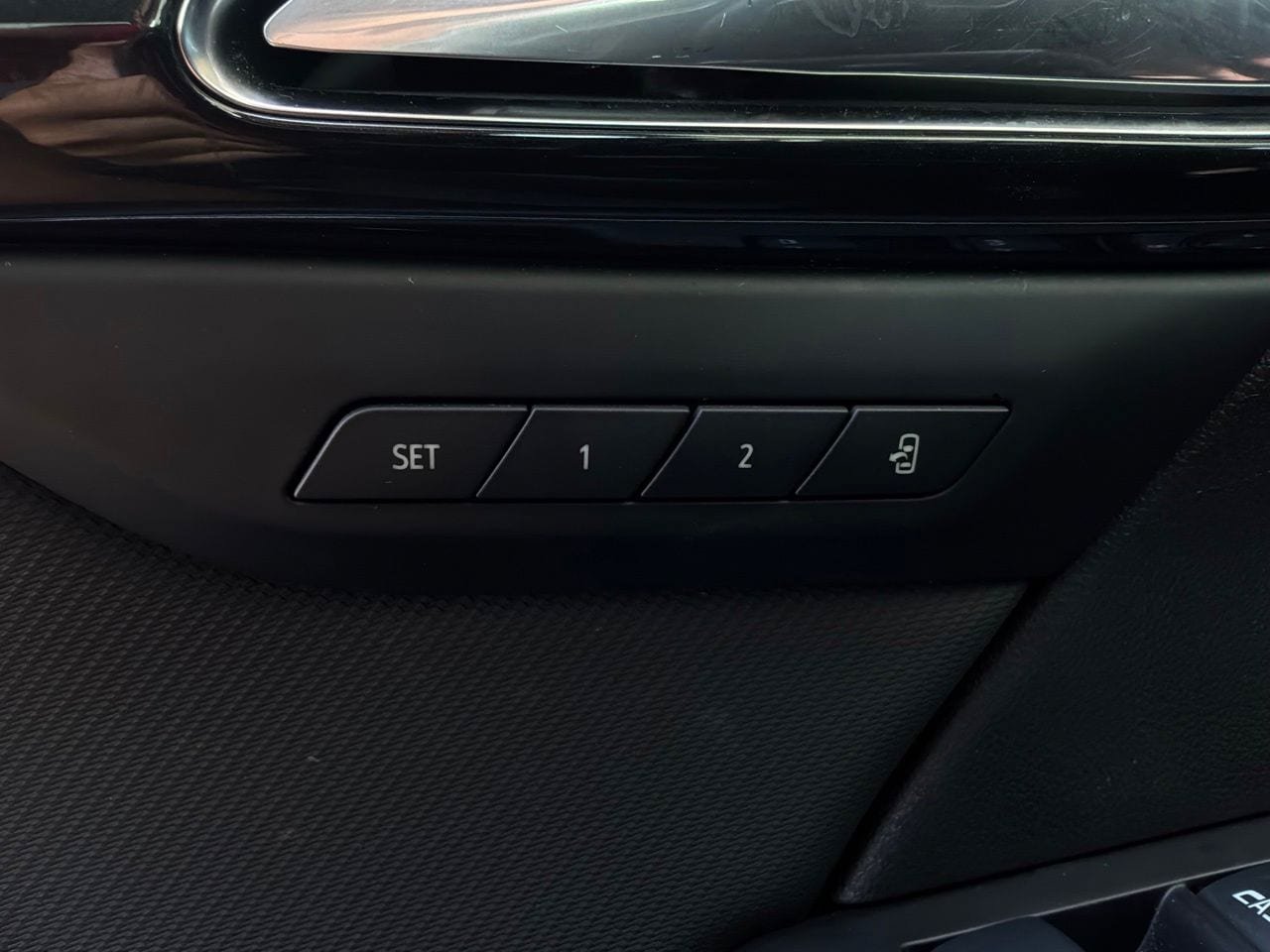 Used 2024 Buick Envision Preferred AWD/4WD image 22