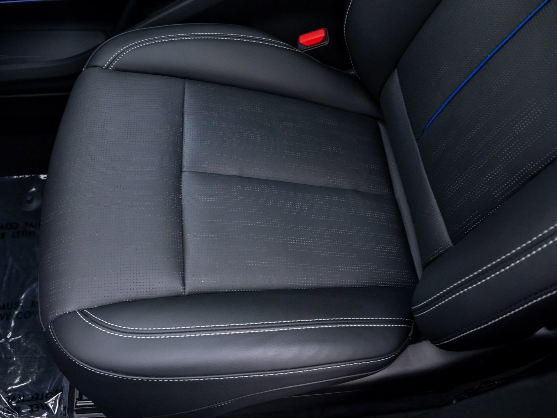 Certified 2025 Cadillac Lyriq Luxury w/ LPO, Floor Liner Package image 16