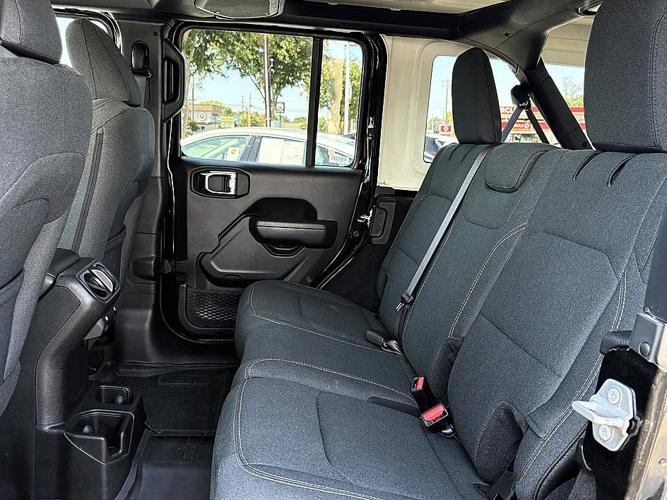 Used 2025 Jeep Wrangler Unlimited Sport AWD/4WD image 10