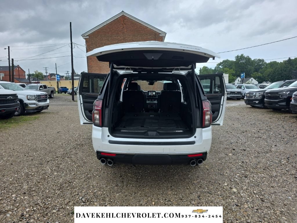 Used 2024 Chevrolet Suburban Premier AWD/4WD image 35