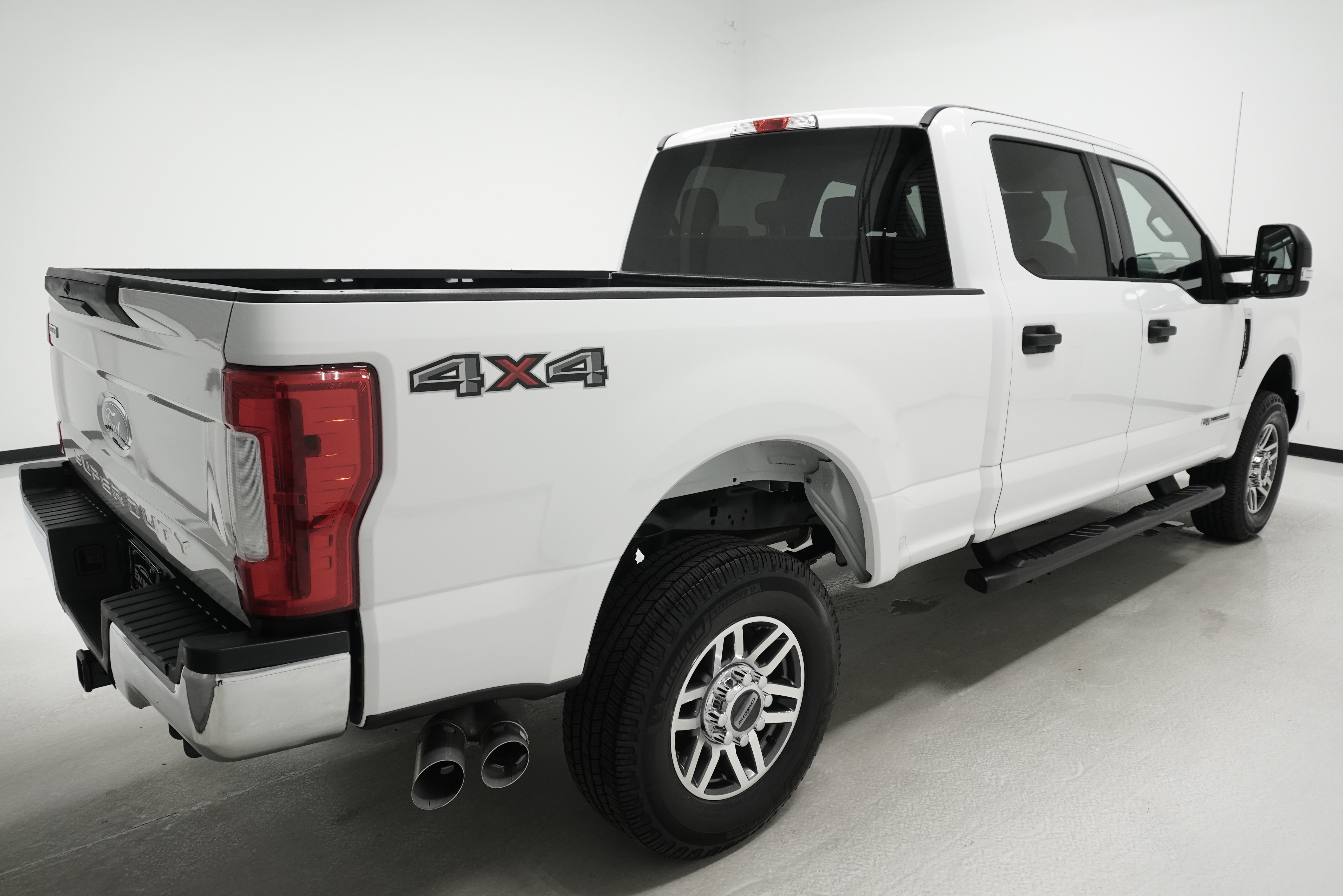 Used 2018 Ford F250 XLT AWD/4WD image 3