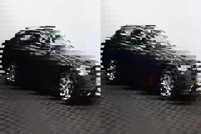 Used 2016 Chrysler 300 Limited image 1